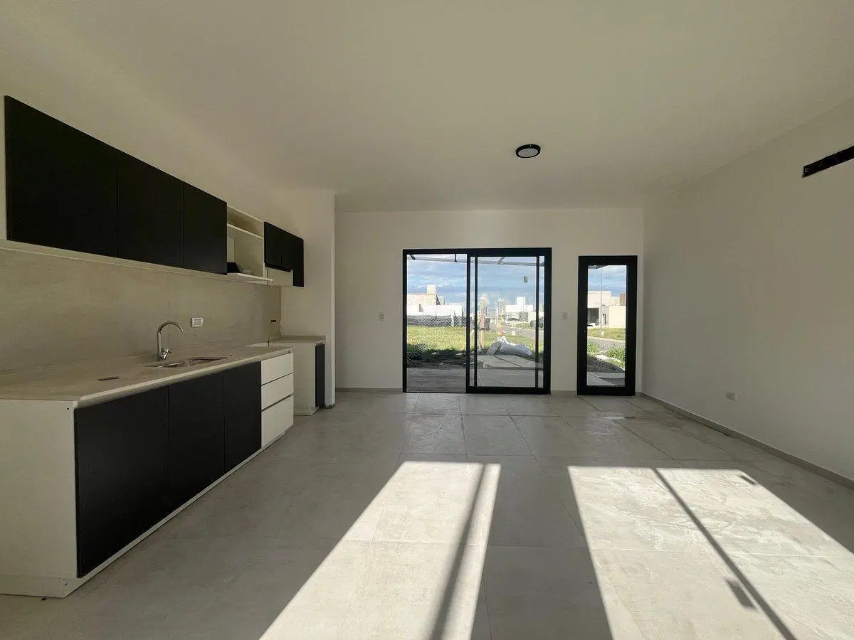 VENTA CASA ESQUINA 2 DORMITORIOS DOCTA AVENIDA 2