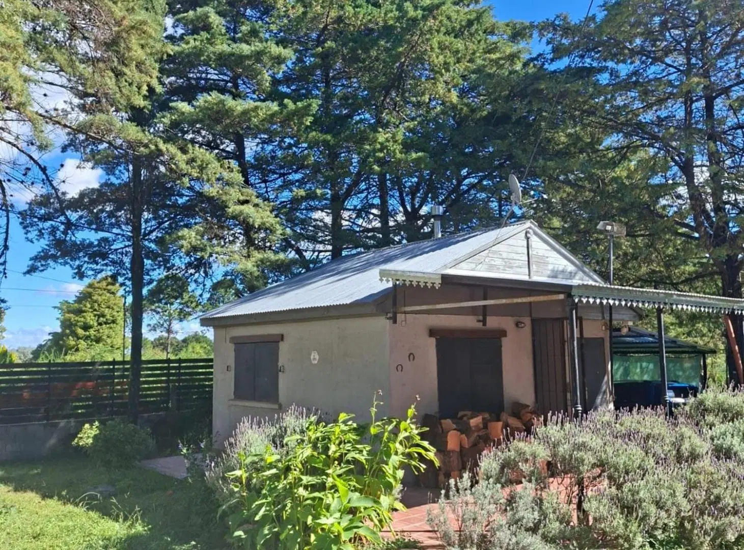 VENTA 2 CASAS AMOBLADAS C/PILETA HUERTA GRANDE CBA 4