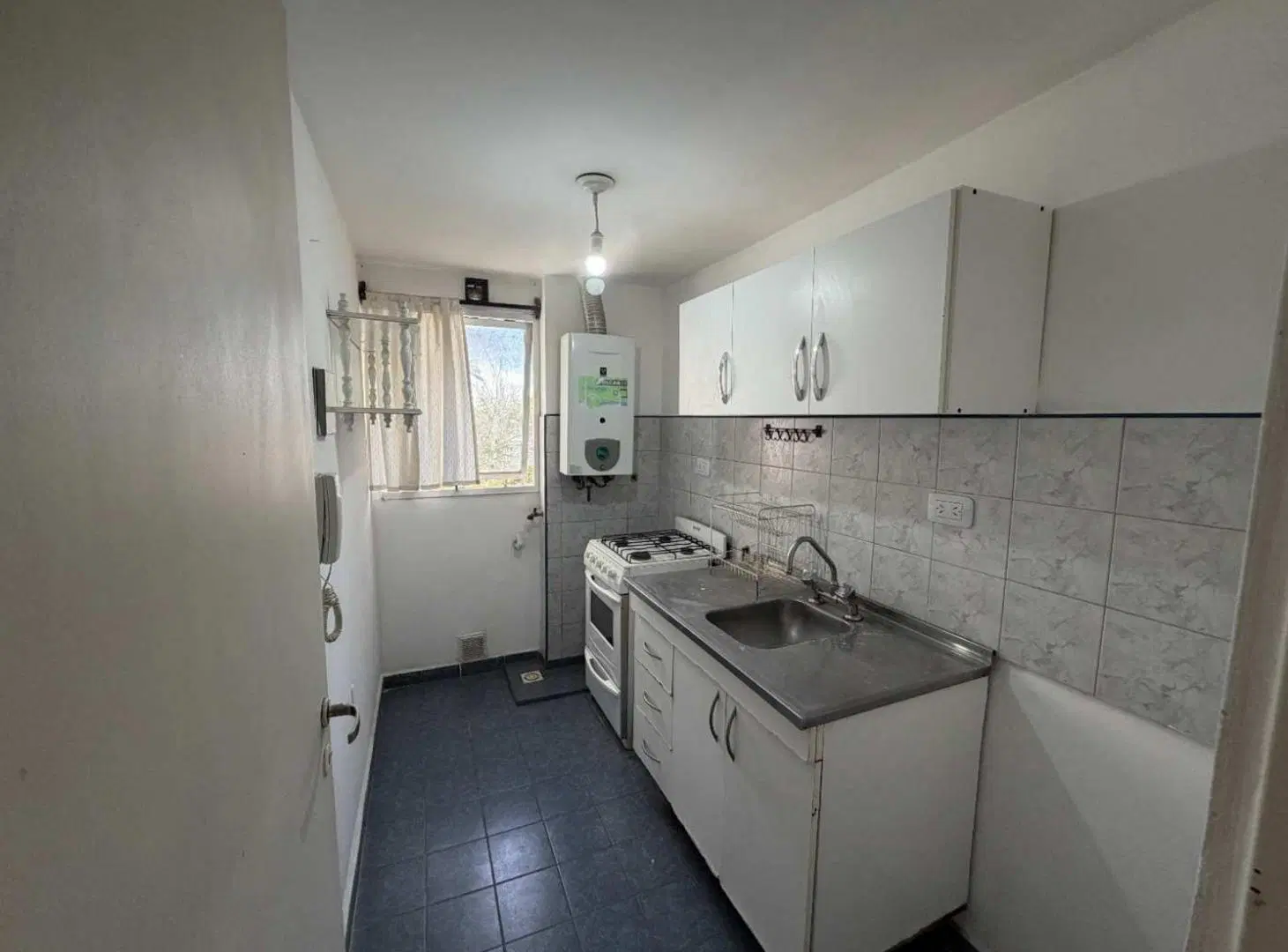 ALQUILER 1DORMITORIO Y COCHERA EN COMPLEJO CERRADO 5