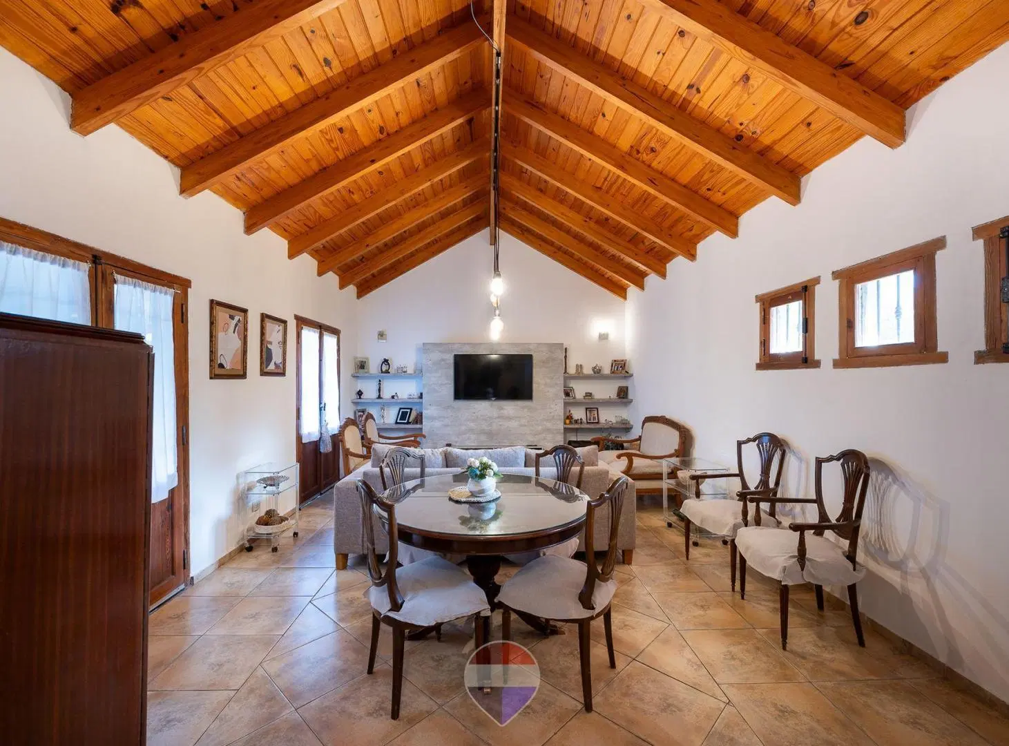 VENTA CASA 3 DORMI CON PILETA MENDIOLAZA GOLF CBA 8