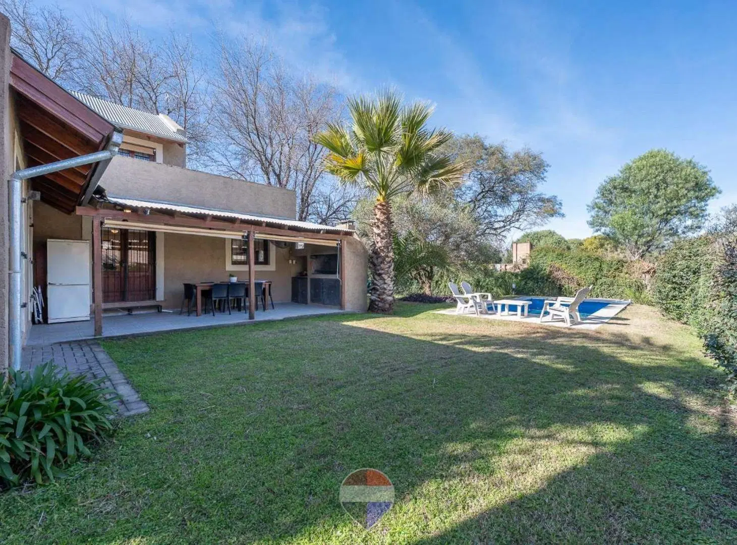 VENTA CASA 3 DORMI CON PILETA MENDIOLAZA GOLF CBA 3