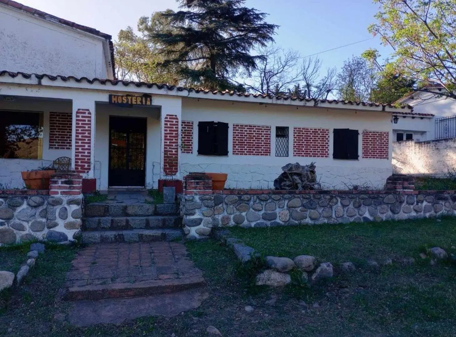 VENTA HOSTERÍA CON PILETA BIALET MASSE PUNILLA CBA 2