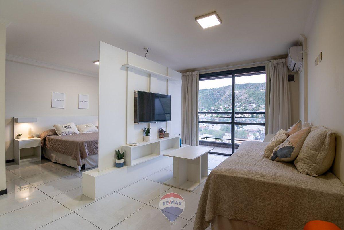 Foto de VENTA DEPARTAMENTO 1 DORM C/ COCHERA CARLOS PAZ, imagen 1
