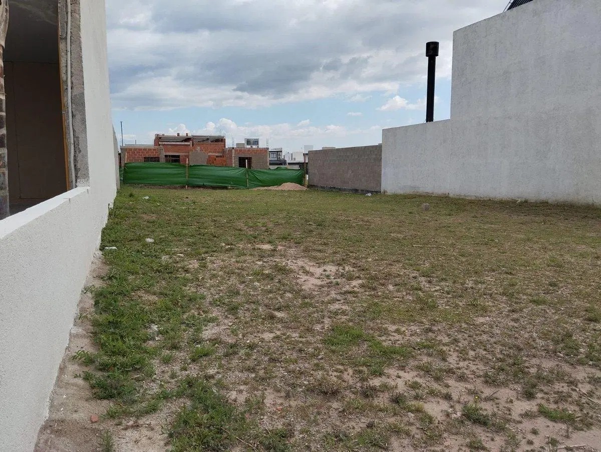 VENTA LOTE DOCTA BOULEVARD DE 360M2 APTO DUPLEX 4