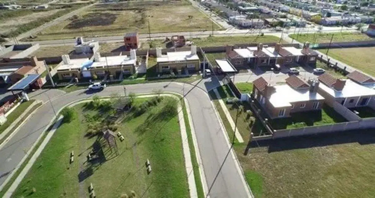 Venta Lote Valle Cercano 250m2 Apto Duplex 4