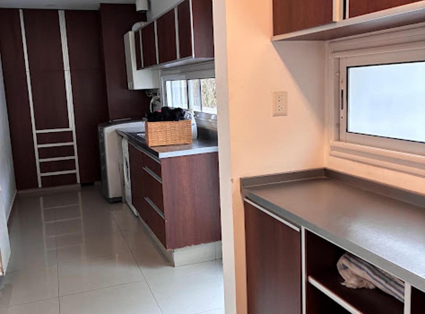 Foto de VENTA CASA 4 DORM C/PILETA LA PALOMA VILLA ALLENDE, imagen 5