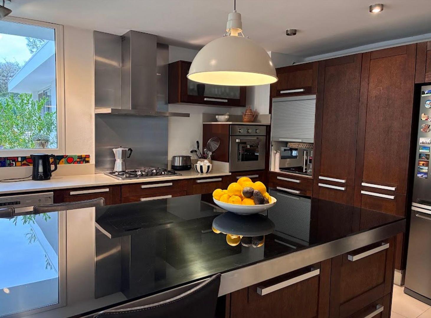 Foto de VENTA CASA 4 DORM C/PILETA LA PALOMA VILLA ALLENDE, imagen 2