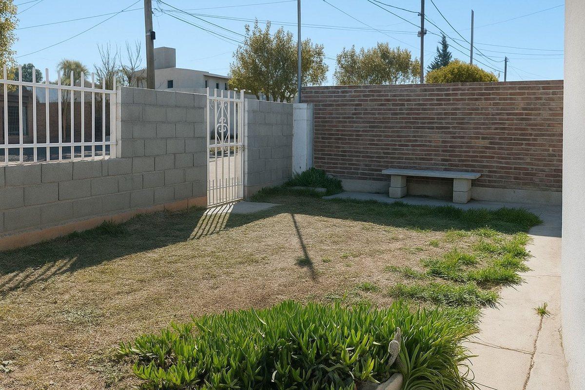 Foto de Venta Casa 1 Dormitorio en Deán Funes, imagen 5