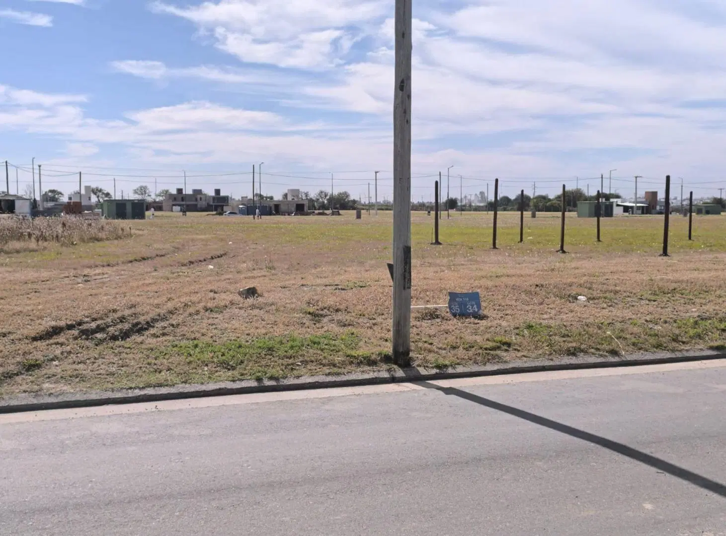 VENTA TERRENO EN CUESTAS DE MANANTIALES 8
