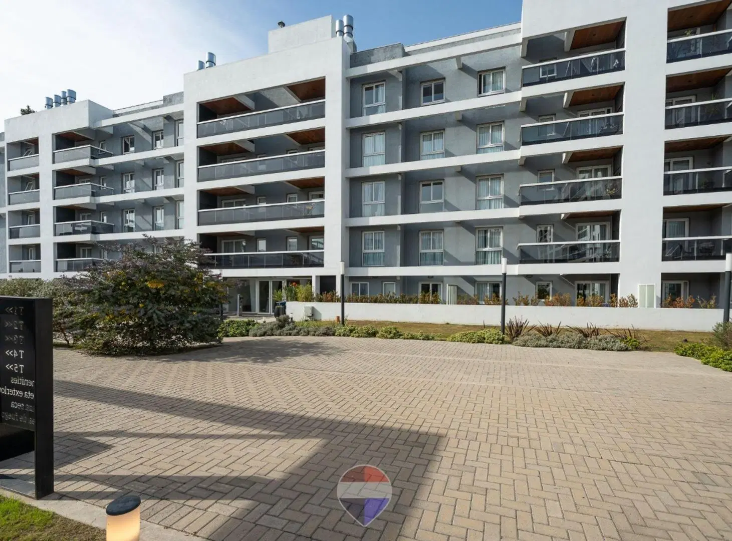 VENTA DEPTO 1 DORM C/ COCHERA HARMONIE CHATEAU CBA 3