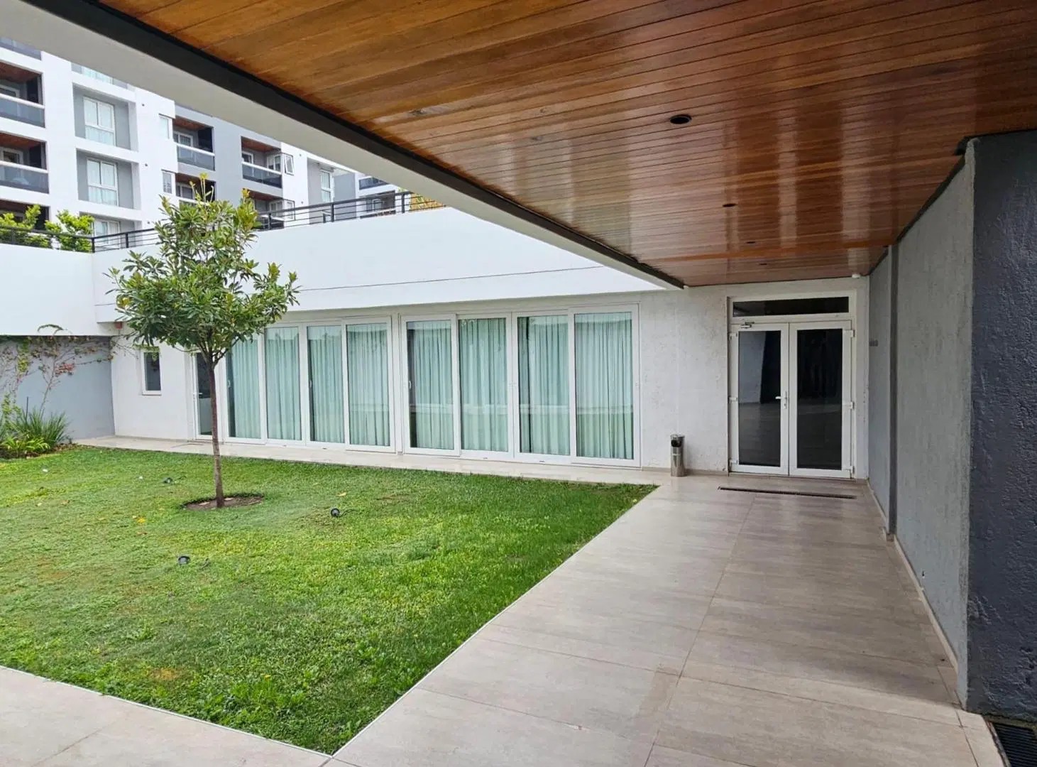 VENTA DEPTO 1 DORM C/ COCHERA HARMONIE CHATEAU CBA 1