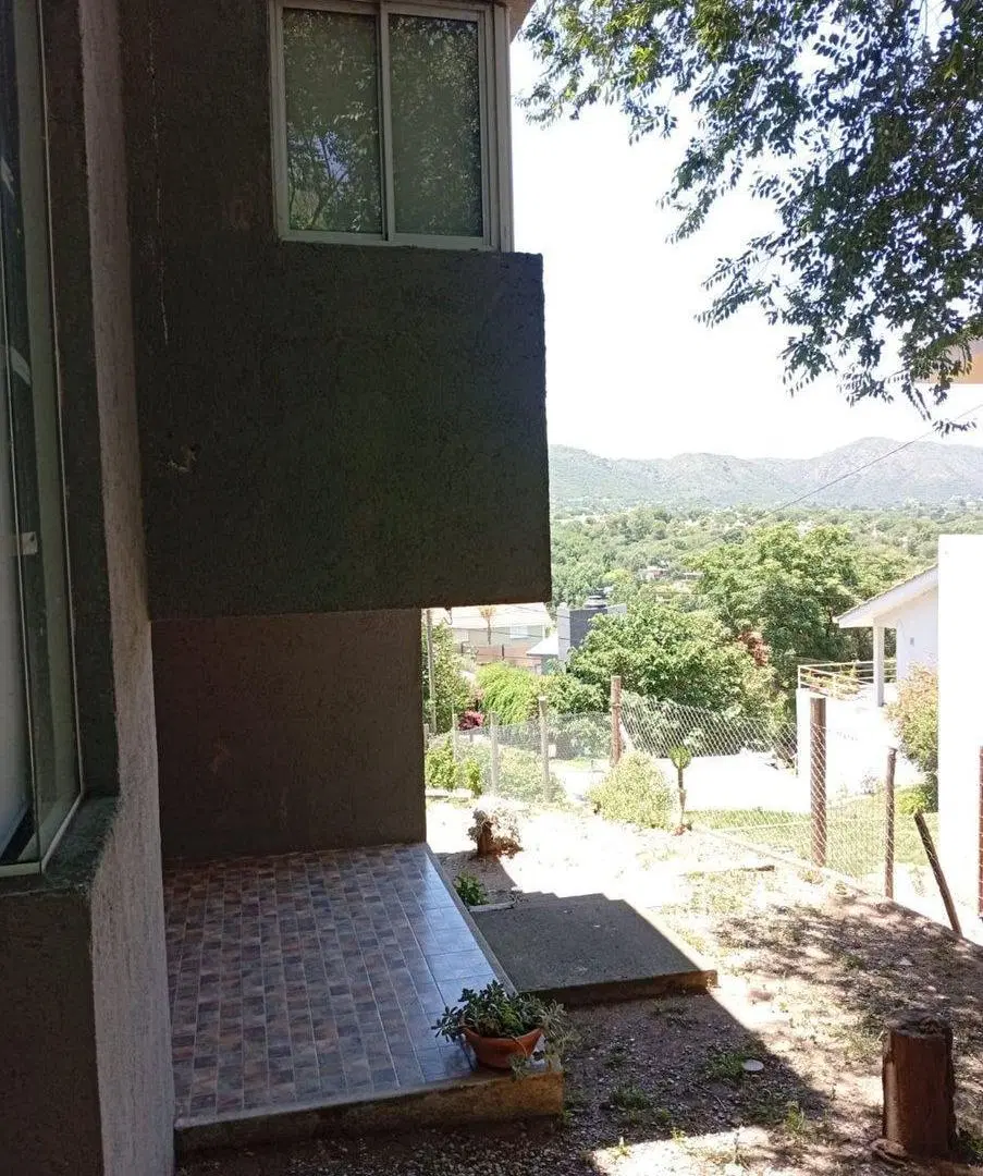 VENTA DEPARTAMENTO DUPLEX 2 DORM.  CARLOS PAZ CBA 5