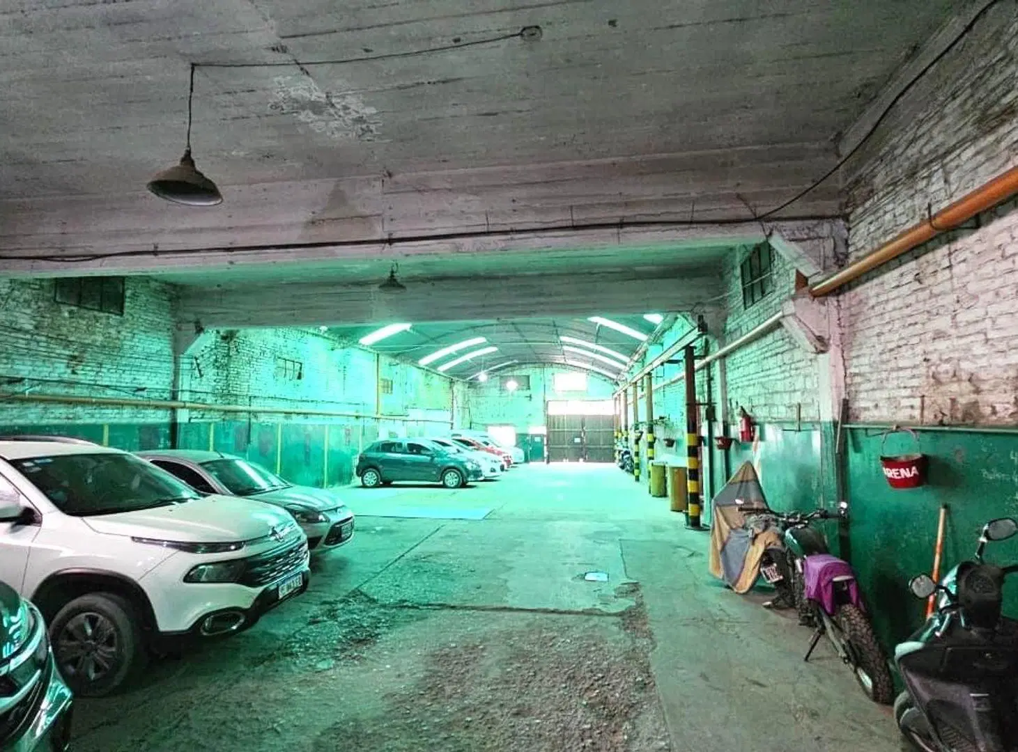 VENTA GALPON/COCHERA 500mts BARRIO GENERAL PAZ CBA 4