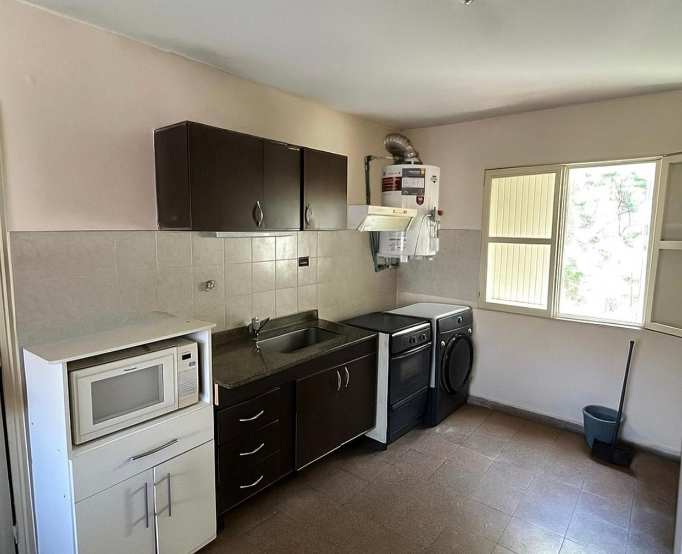 Foto de VENTA DEPARTAMENTO 2 DORM L. DE SAN MARTIN CORDOBA, imagen 2