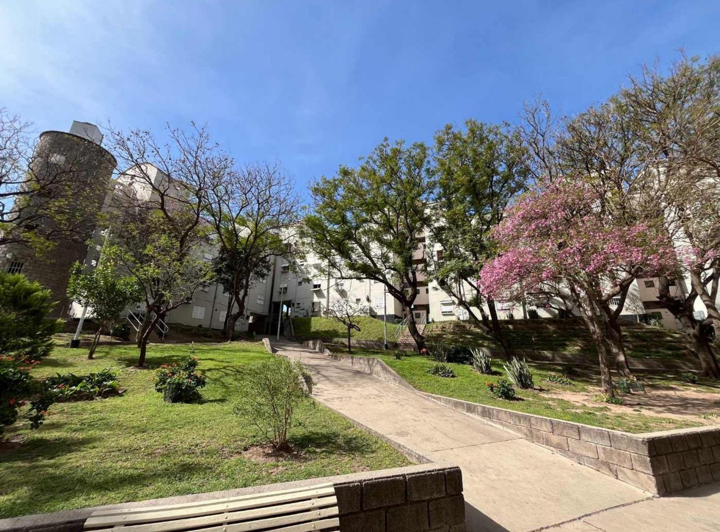 Foto de VENTA DEPARTAMENTO 2 DORM L. DE SAN MARTIN CORDOBA, imagen 3