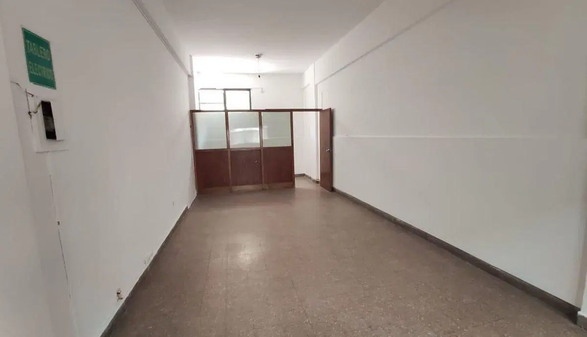 VENTA LOCAL/ OFICINA COMERCIAL BARRIO CENTRO 2
