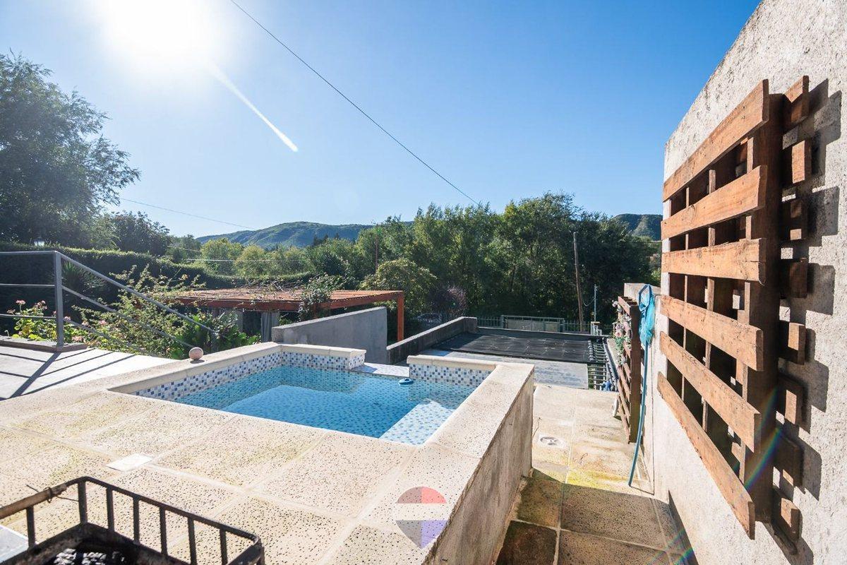 Foto de VENTA CASA 4 DORM DE CATEGORIA CARLOS PAZ CBA, imagen 3