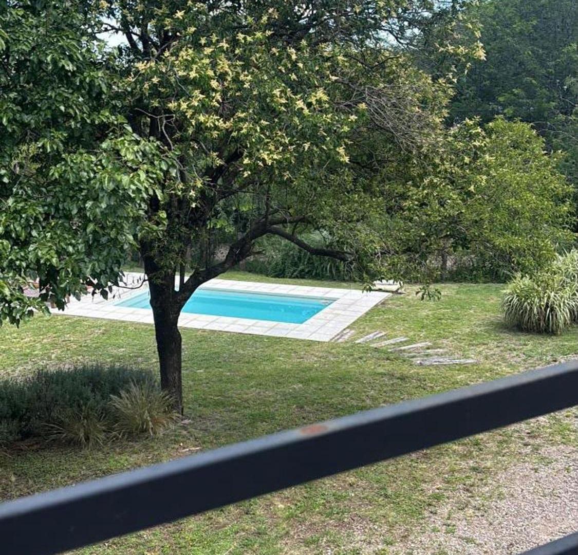 Foto de VENTA CASA 2 DORMITORIOS PILETA LA GRANJA CÓRDOBA, imagen 2