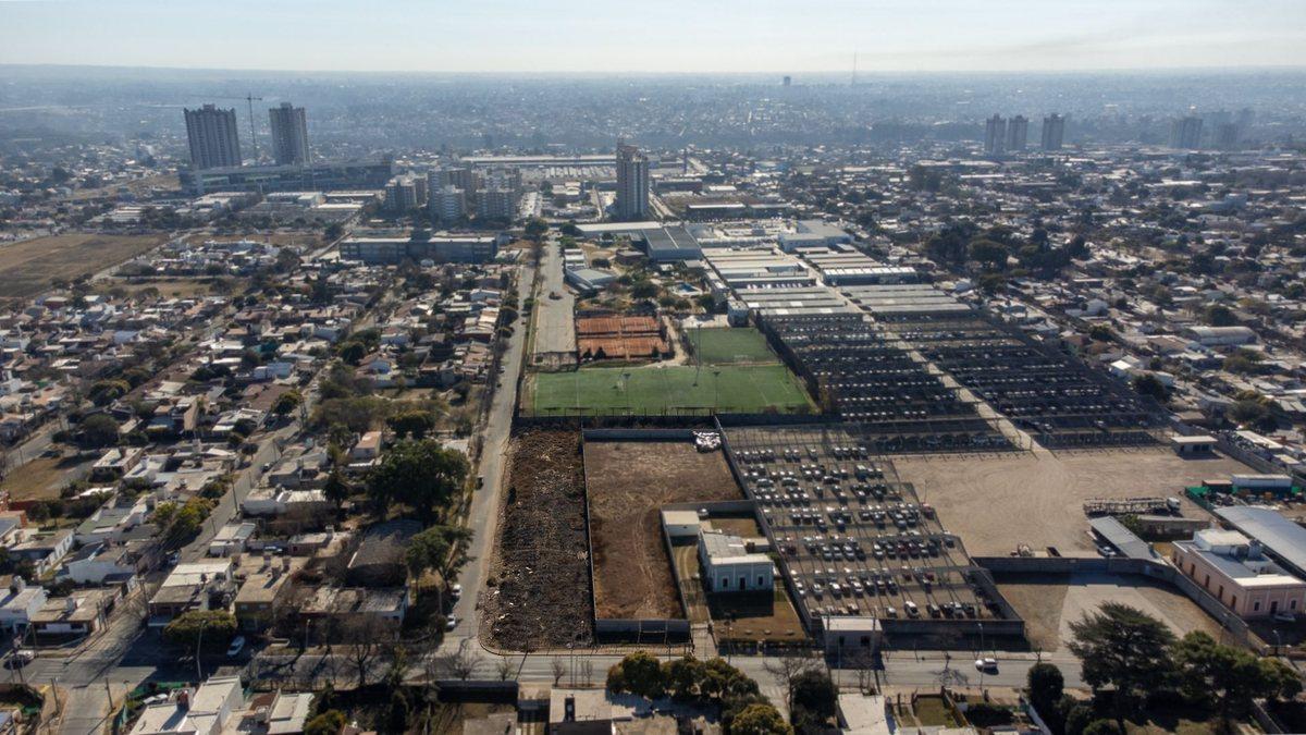 Foto de VENTA LOTE APTO DESARROLLO COMERCIAL CORDOBA, imagen 4