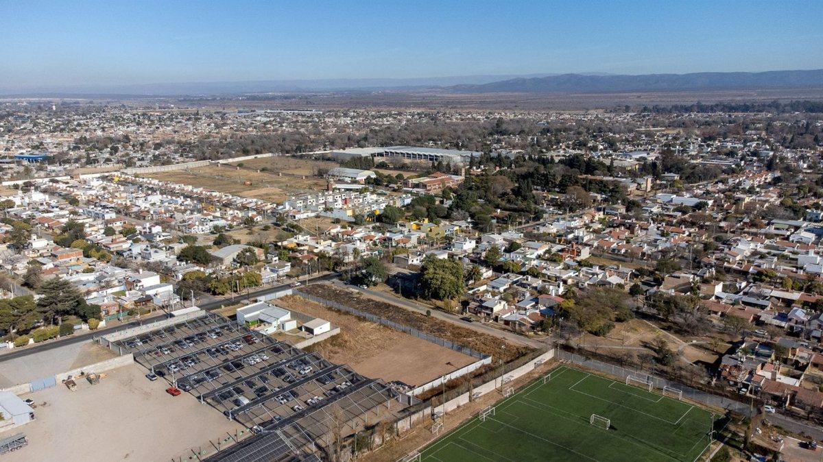 Foto de VENTA LOTE APTO DESARROLLO COMERCIAL CORDOBA, imagen 3