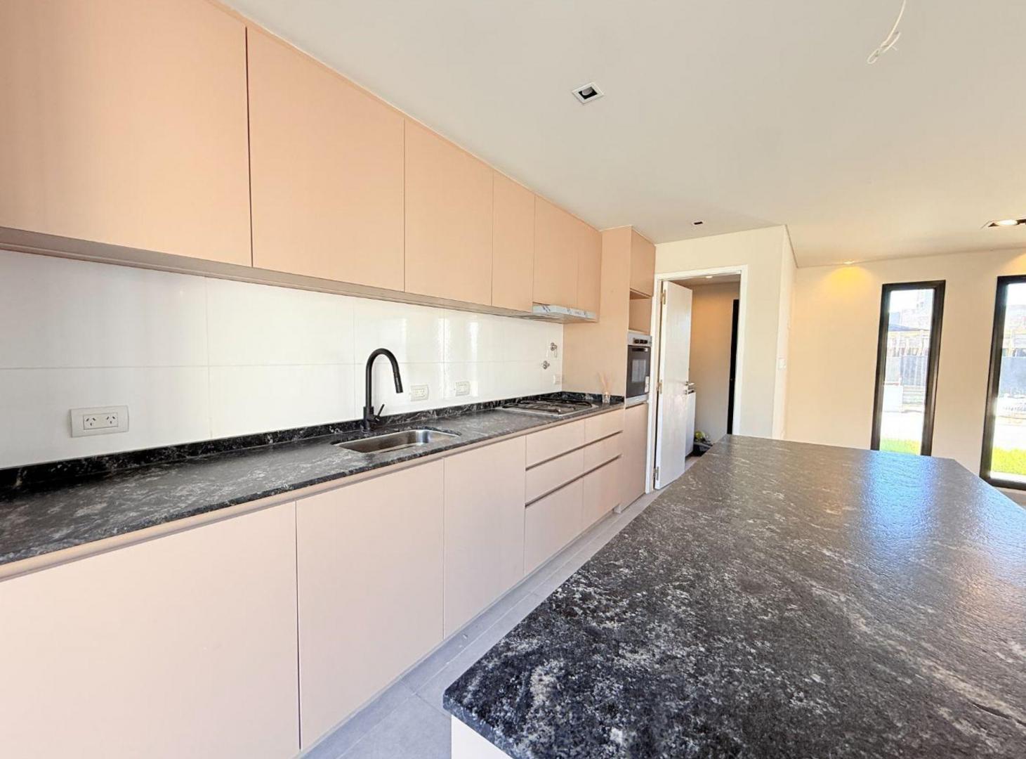 Foto de VENTA CASA DOS DORMITORIOS C/ PILETA DOCTA CÓRDOBA, imagen 5