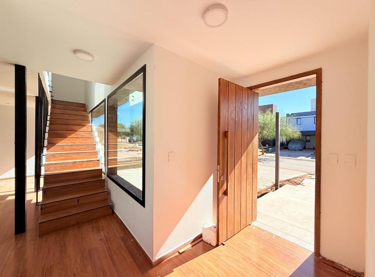 Foto de VENTA CASA ETAPA 1 - 3 DORMITORIOS DOCTA CÓRDOBA, imagen 1