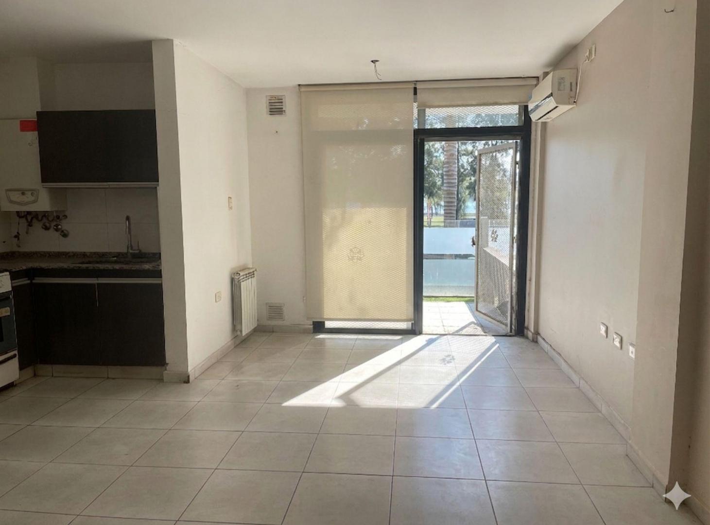 Foto de VENTA DPTO 1 DORM COCHERA CARLOS PAZ VISTA AL LAGO, imagen 3