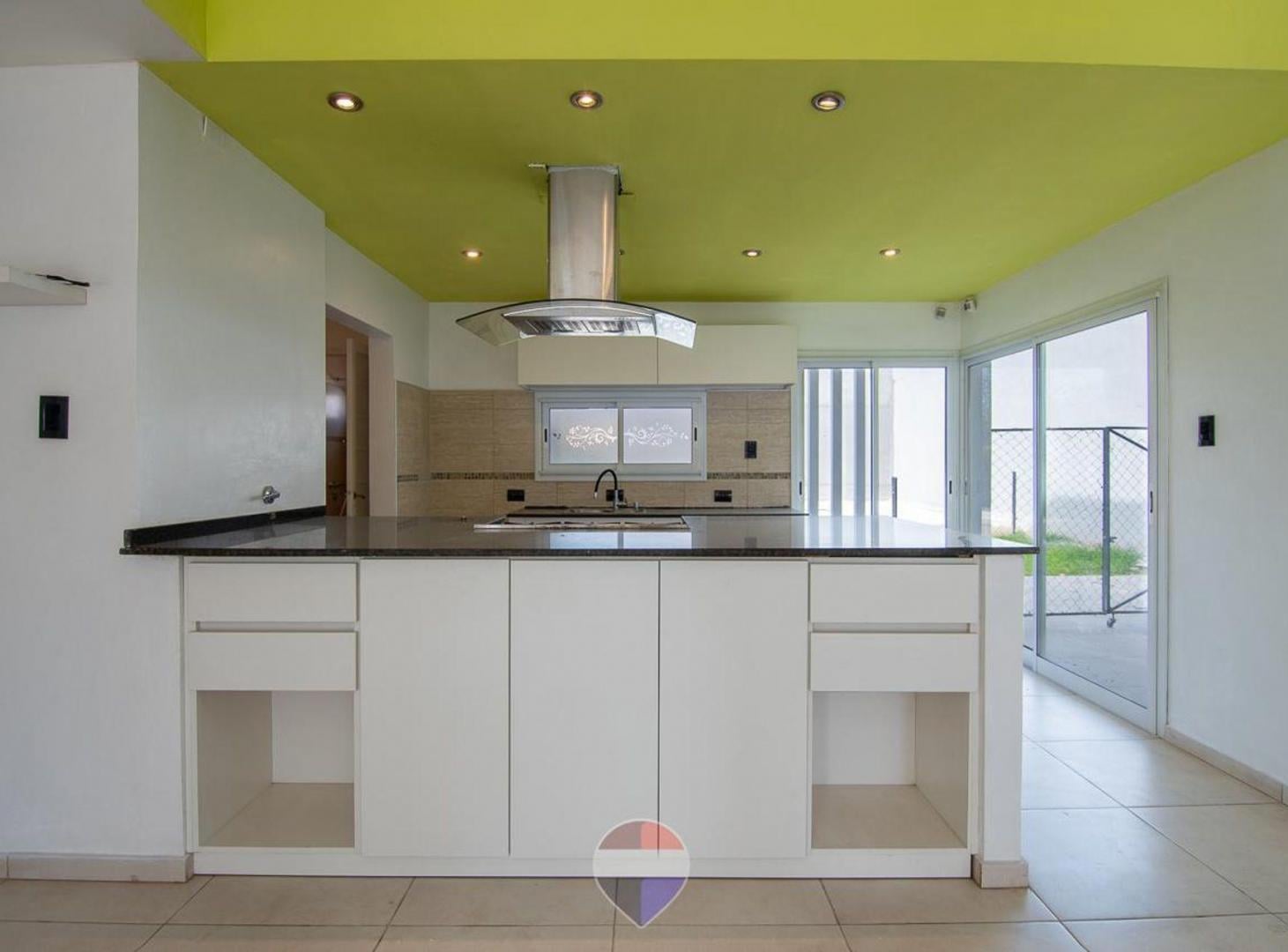 Foto de VENTA CASA 3 DORM C/PILETA VILLA CATALINA CORDOBA, imagen 4