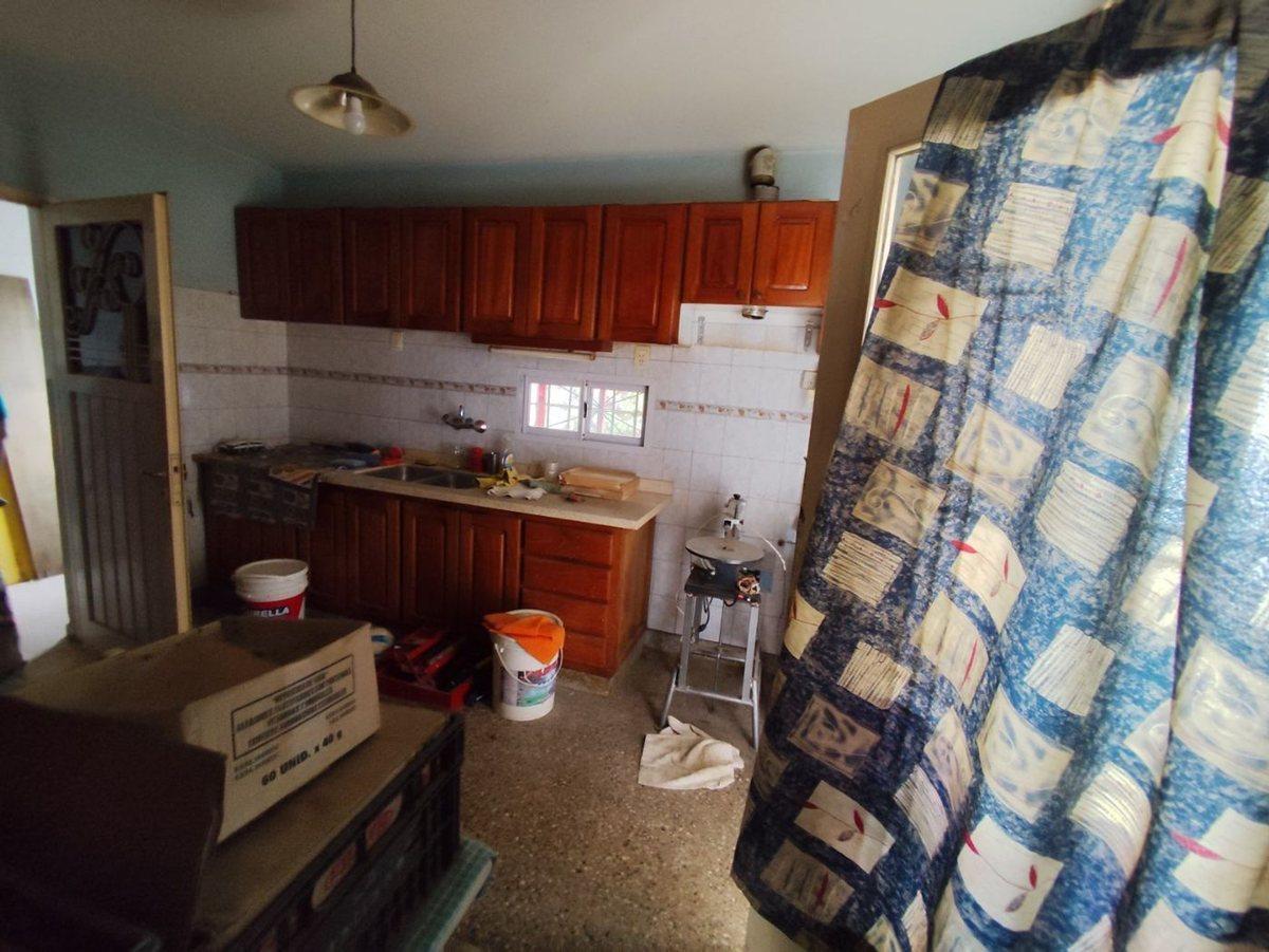 Foto de VENTA CASA 4 DORMITORIO ZONA SUR CORDOBA ESCRITURA, imagen 3