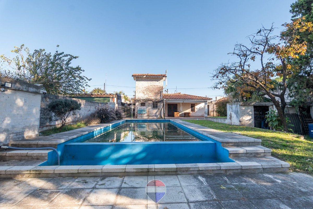 Foto de VENTA CASA 3 DORMITORIOS AV. SANTA ANA CORDOBA, imagen 5