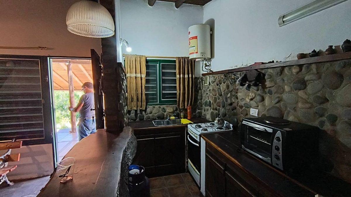 Foto de VENTA CASA 2 DORMITORIOS CALLE ROMA CARLOS PAZ, imagen 5