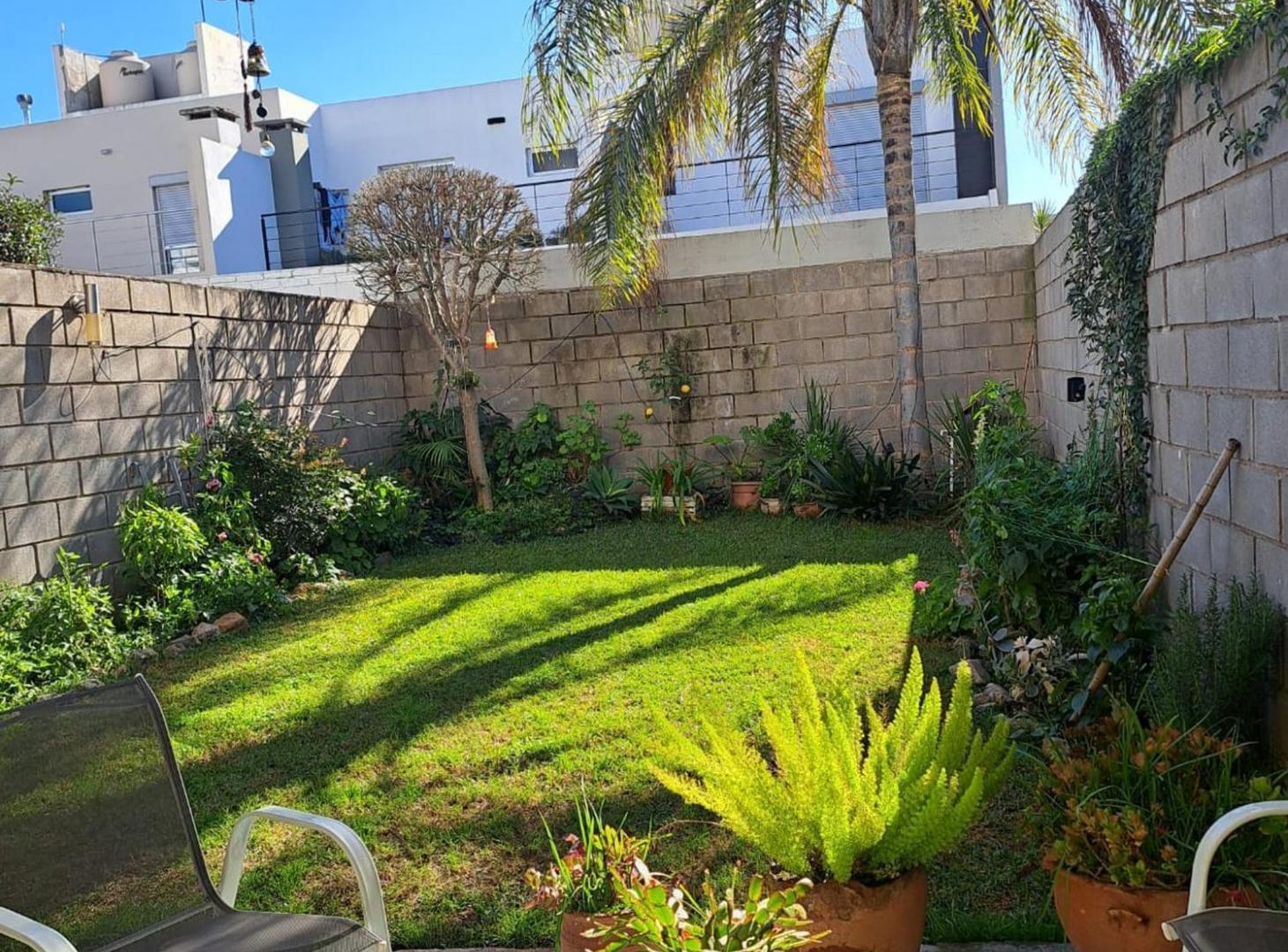 Foto de VENTA DUPLEX EN CHACRA DEL NORTE, 3 DOR C/COCHERA, imagen 1