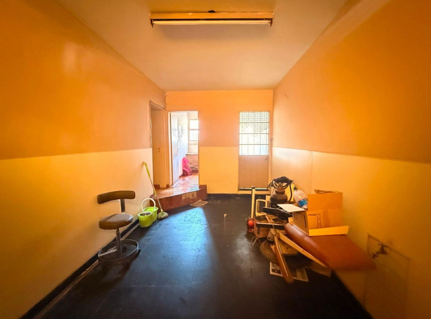 Foto de CASA VENTA / COMERCIAL + DEPTO SAN VICENTE CBA, imagen 4