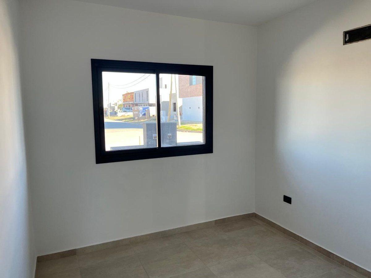 Foto de VENTA DE DUPLEX 2 DORM RINCONES DE MANANTIALES CBA, imagen 1