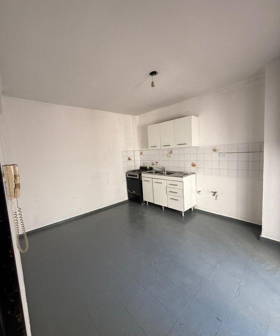 Foto de VENTA DEPARTAMENTO TIPO DUPLEX 2 DORM ALBERDI CBA, imagen 3