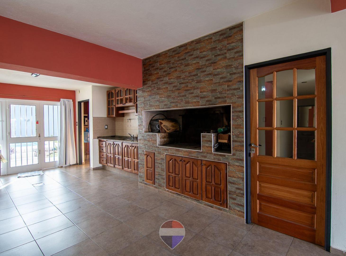 Foto de VENTA CASA 4 DORMITORIOS BARRIO AYACUCHO CÓRDOBA, imagen 2