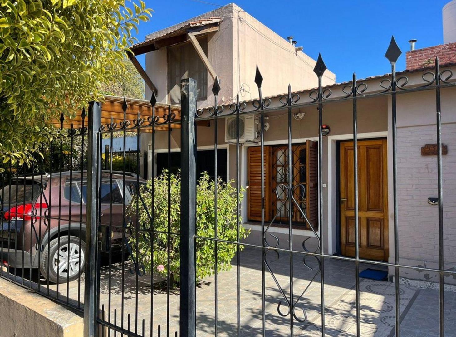 Foto de VENTA CASA 3 DORM + CASA 2 DORM EN PQE. LICEO 1RA, imagen 3