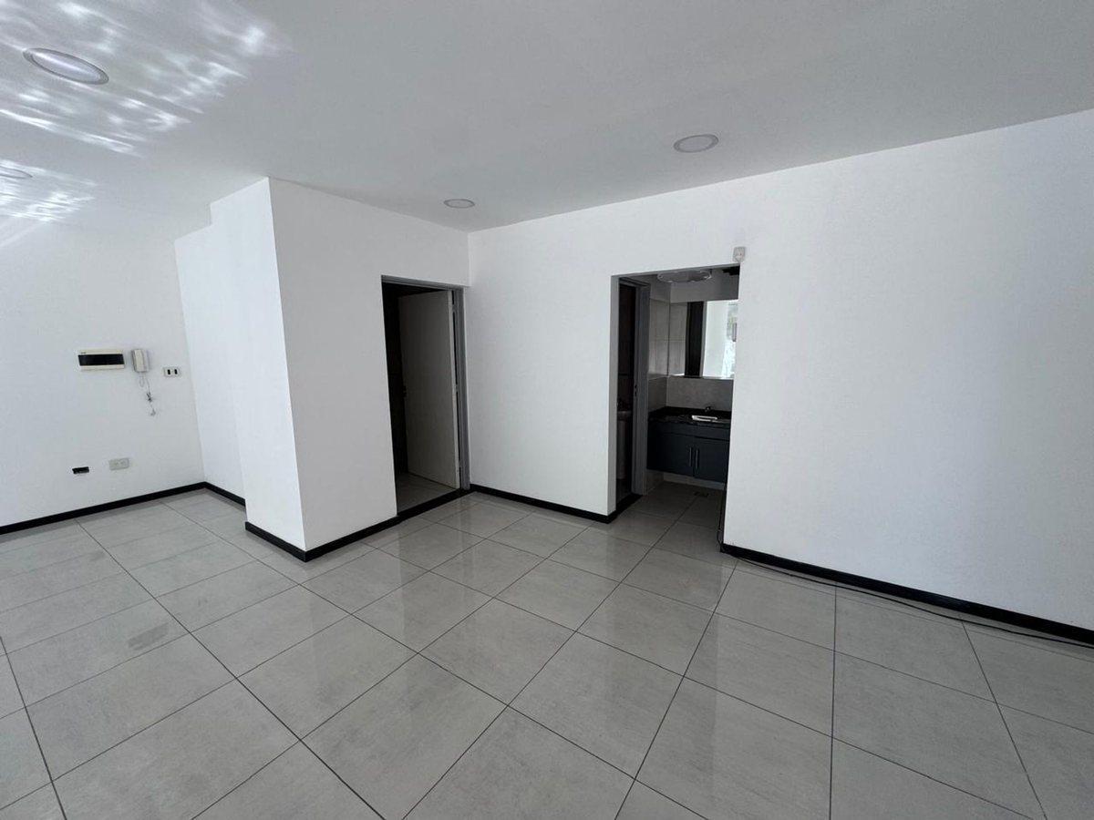 Foto de Venta Local Comercial Obispo Trejo 1305, imagen 3