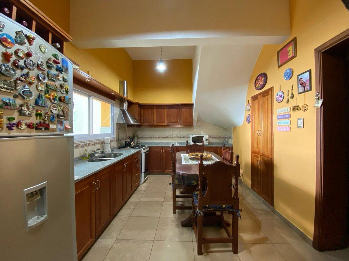 Foto de CASA VENTA 4 DORM. B°PUEYRREDON cba cap APTO CRED, imagen 2