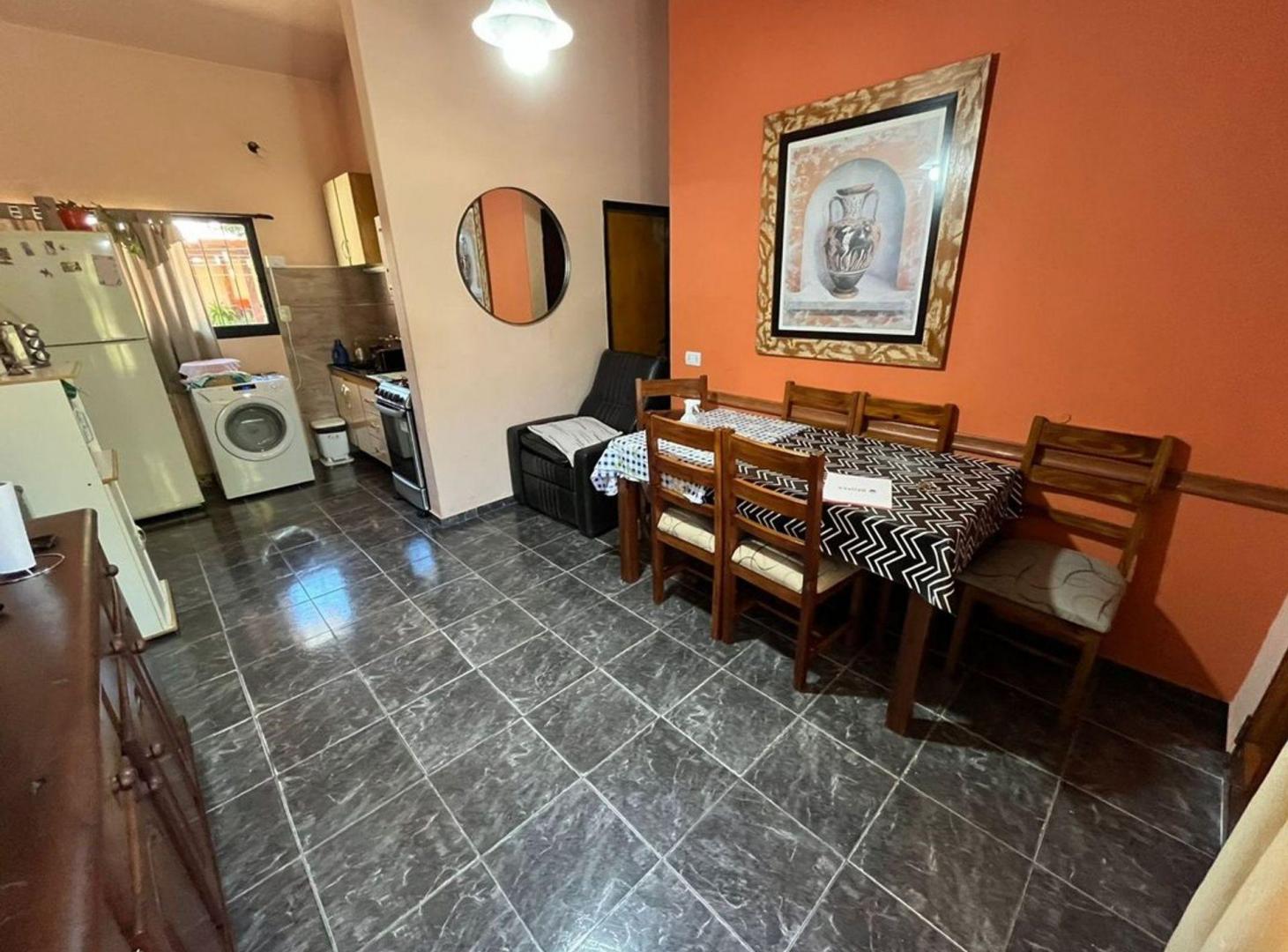 Foto de VENTA CASA 3 DORM + CASA 2 DORM EN PQE. LICEO 1RA, imagen 1