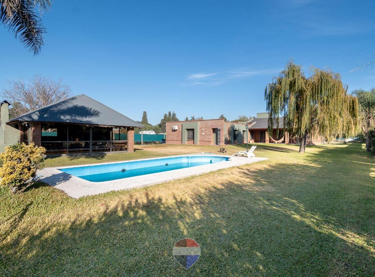 Foto de VENTA CASA QUINTA 4 DORMITORIOS VILLA ESQUIU CBA, imagen 2
