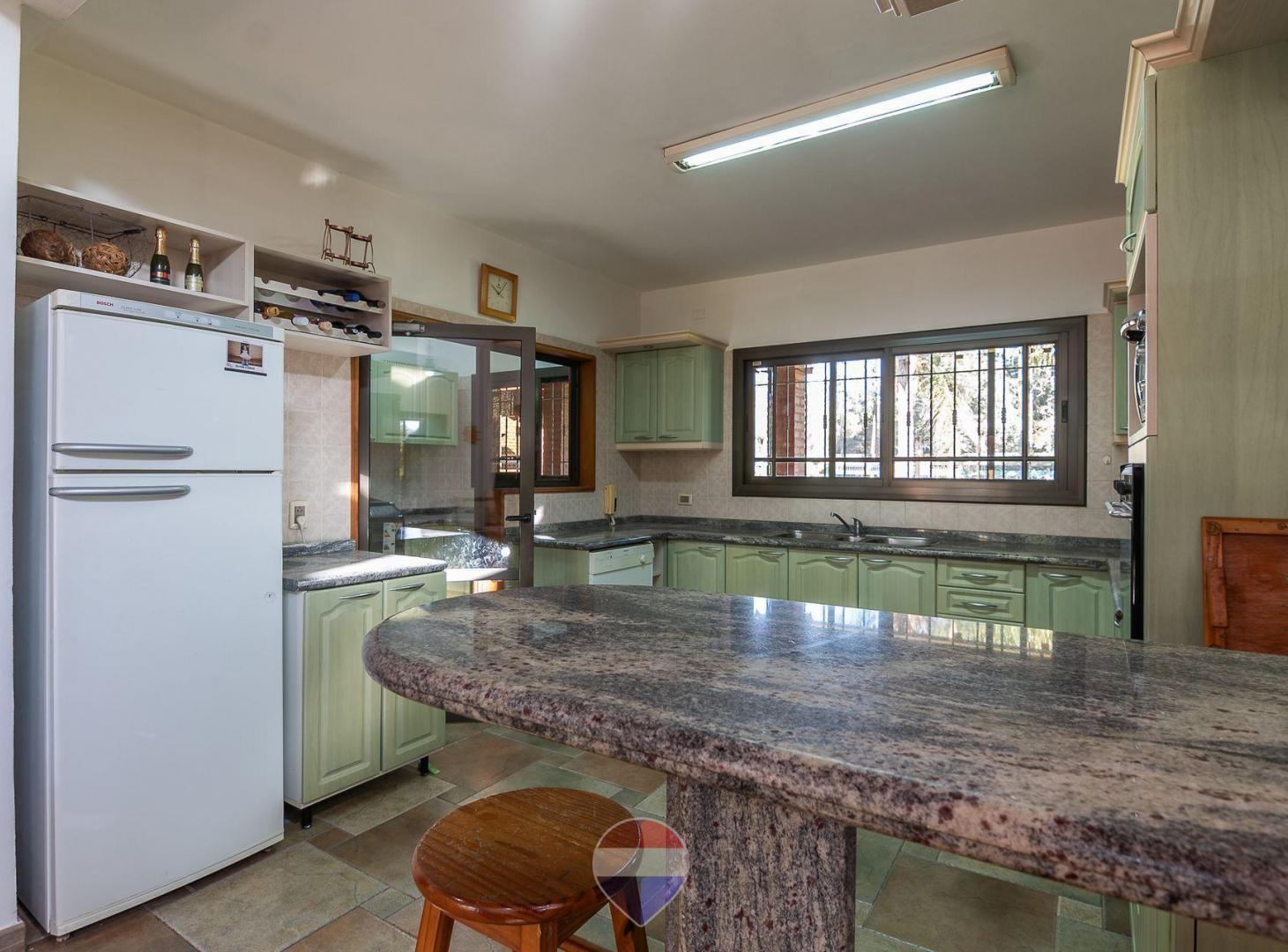 Foto de VENTA CASA QUINTA 4 DORMITORIOS VILLA ESQUIU CBA, imagen 1