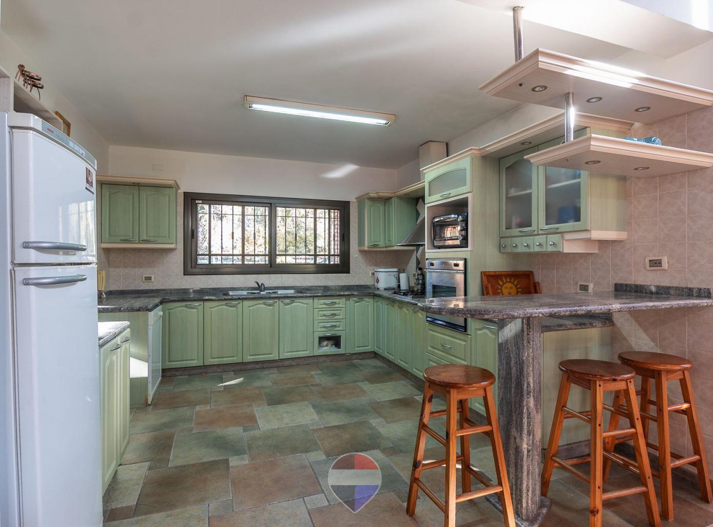 Foto de VENTA CASA QUINTA 4 DORMITORIOS VILLA ESQUIU CBA, imagen 3