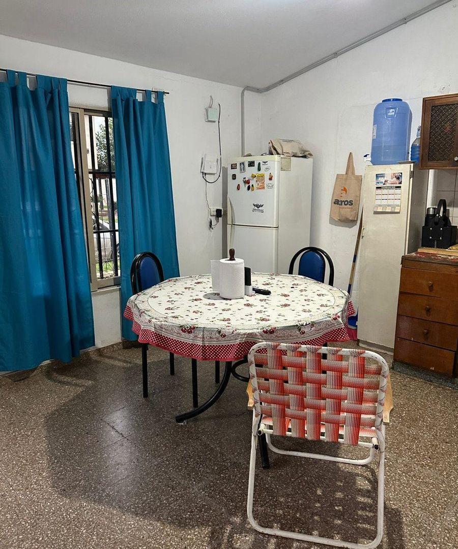 Foto de VENTA CASA 2 DOR + COCHERA + DPTO B° CABILDO, imagen 5