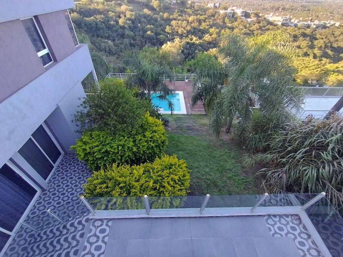 Foto de VENTA CASA 5 DORM C/PI COUNTRY CINCO LOMAS CBA, imagen 4