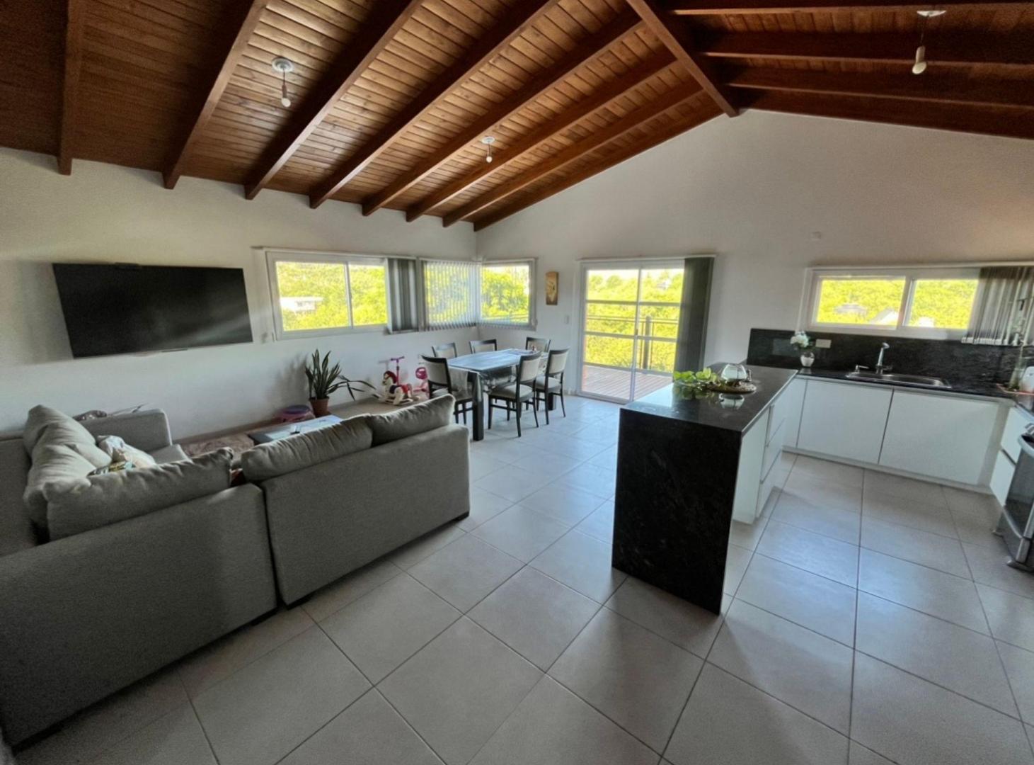 Foto de VENTA CASA 3 DORMITORIOS VILLA PARQUE SIQUIMAN CBA, imagen 1