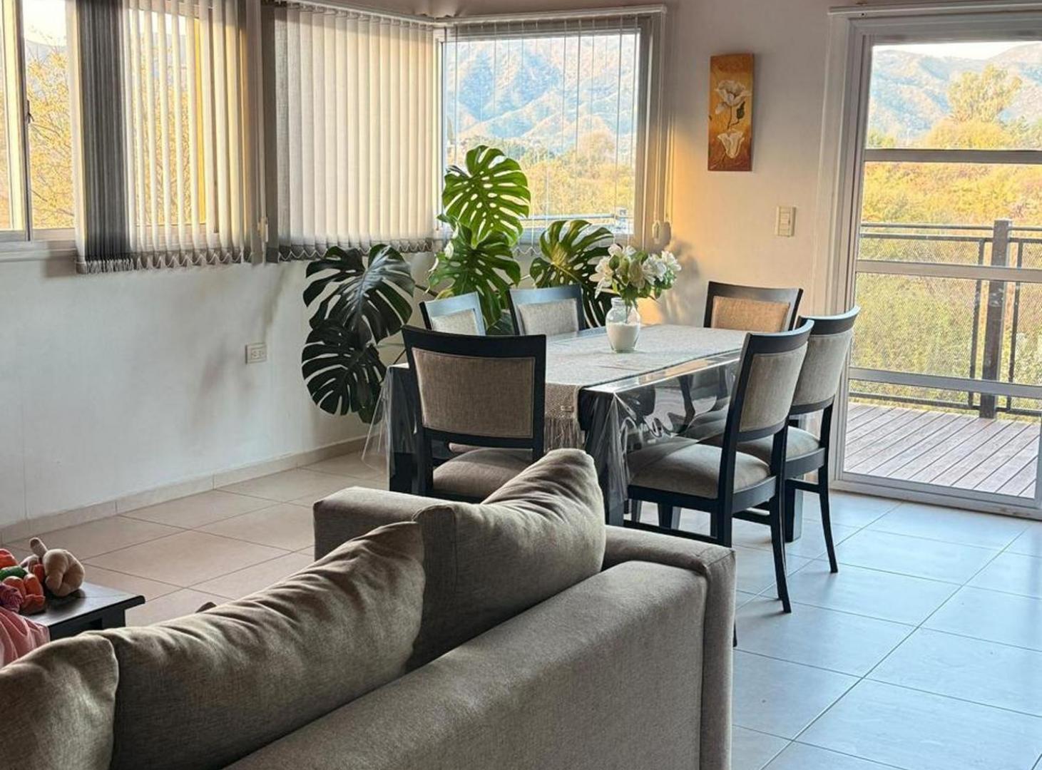 Foto de VENTA CASA 3 DORMITORIOS VILLA PARQUE SIQUIMAN CBA, imagen 3