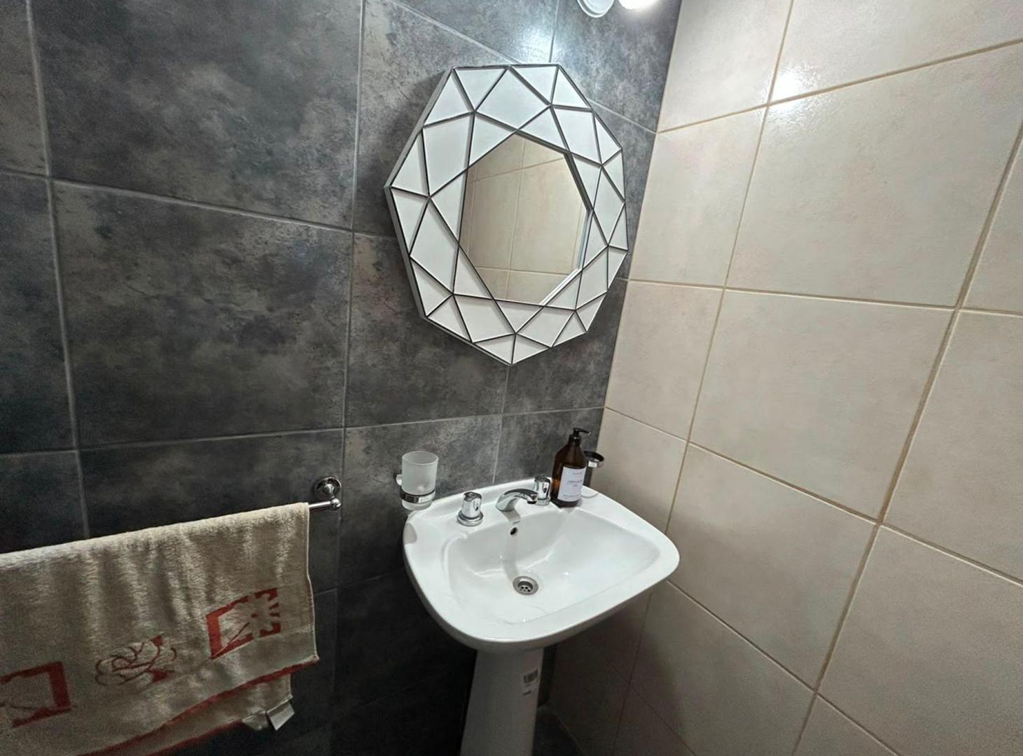 Foto de VENTA DUPLEX 2 DORMITORIOS - RIO TERCERO CÓRDOBA, imagen 2