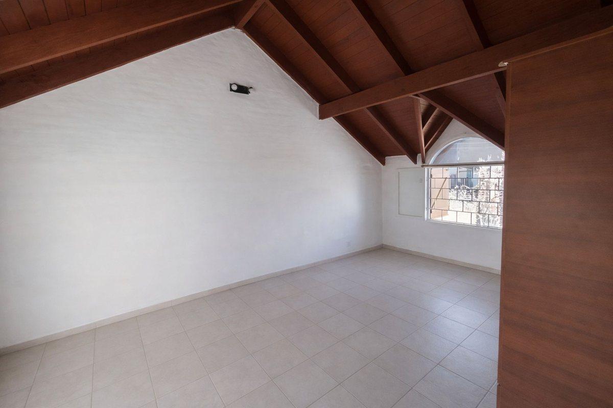 Foto de VENTA CASA 3 DORMITORIOS BARRIO PUEYRREDON CBA, imagen 4