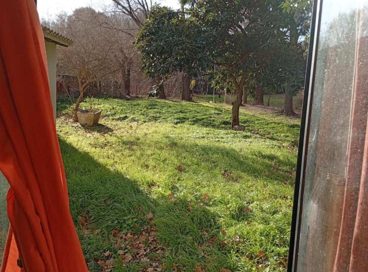 Foto de VENTA CASA 2 DORM + 2 LOTES, LA GRANJA, CORDOBA, imagen 2